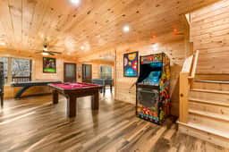 Spacious cabin game room: pool, air hockey, foosball, arcade + views