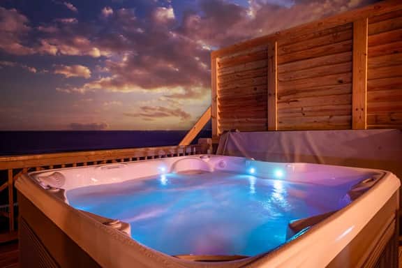 Gulf Front|Hot Tub|Mini Golf| Mini Pickleball - Image 2