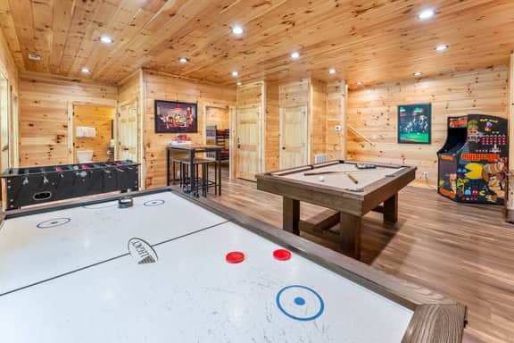 Bear Vista View| Hot Tub * Game Room * Firetable - Image 3