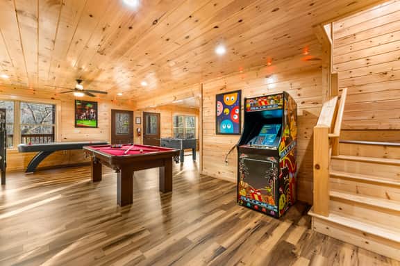 Spacious cabin game room: pool, air hockey, foosball, arcade + views