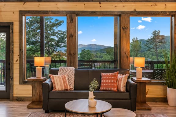 Mountain Modern Couples Retreat Hot-Tub Views - Image 1